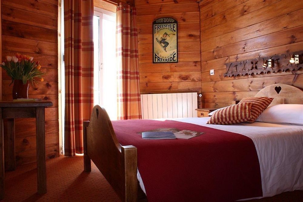 Hotel L'Ecureuil Auron Bagian luar foto