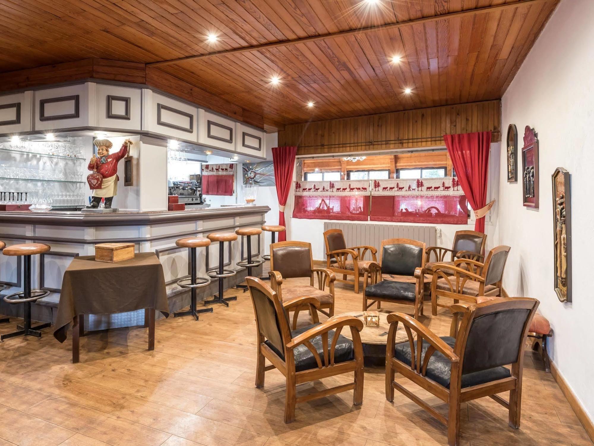 Hotel L'Ecureuil Auron Bagian luar foto