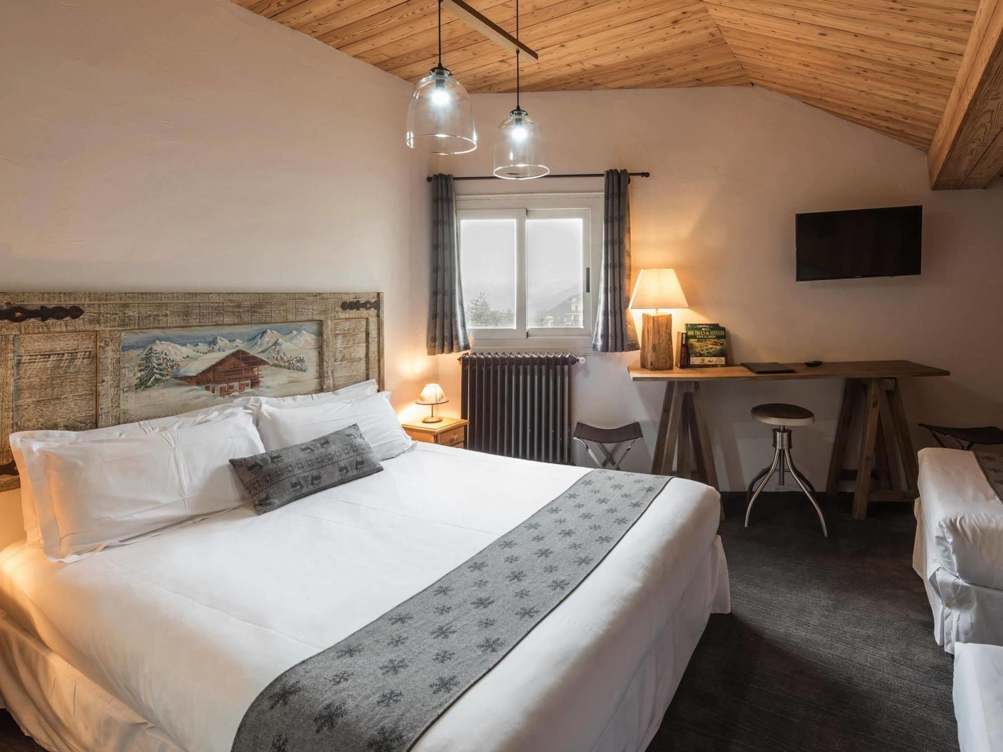 Hotel L'Ecureuil Auron Bagian luar foto