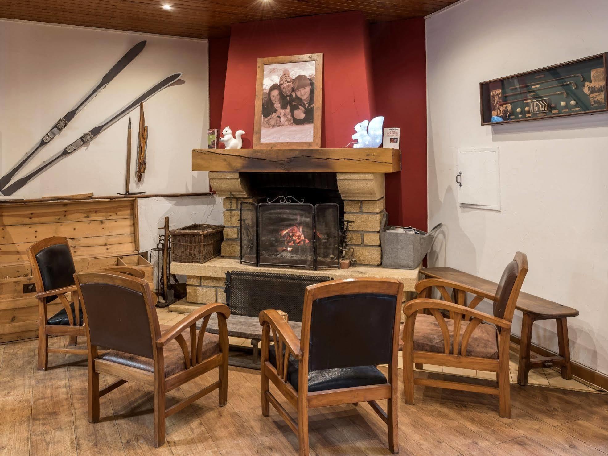 Hotel L'Ecureuil Auron Bagian luar foto